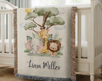 Personalisierte Safari-Babydecke, Babydecke mit Dschungeltiernamen, individuell gewebte Neugeborenendecke, Safari-Geschenk für Jungen im Kinderzimmer