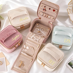 Personlig reseskrin med monogram i läder Kompakt förvaringsväska Liten reseskrin Brudtärnepresent Mors dag-present