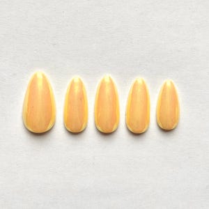 Butter Yellow Press on Nails Yellow Chrome Press on Nails Spring Nails Summer Nails Trendy Nails for Gift Custom Size Press on Nail