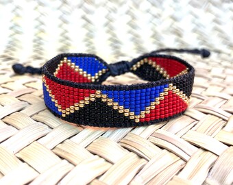 Vista de Montaña Red, Blue, Black and Gold Beaded Friendship Bracelet