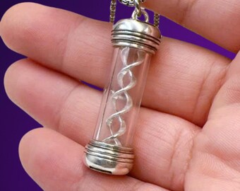 Resident Evil T-Virus Pendant – Glass Vial Necklace, Sci-Fi Horror Jewelry, Gamer Gift
