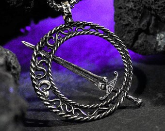UNIQUE Bl.4.de Of The Da.rk.m00n Necklace, Dark S0.LIls Inspired Gaming Pendant, Fantasy Cosplay Jewelry, Gift For Gamers And RPG Fans