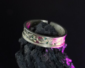 PREMIUM Killer's Sweetheart Silver Ring | 950 Silver Fantasy Artifact Band | Emerald Green Crystal Vine Ring | Adjustable RPG Gamer Gift