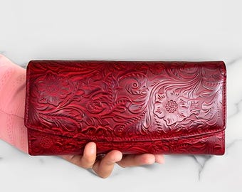 Luxury Cowhide Leather Wallet, Handcrafted Floral Embossed Purse, Timeless Bifold Clutch, Embossed Leather, Unique Artisan Gift for Her