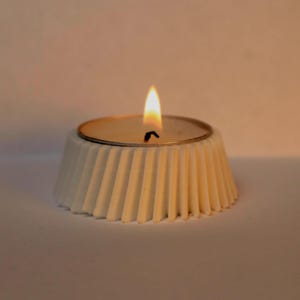 Modern tealight holder