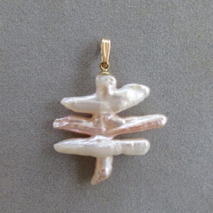 Baroque Pearl Pendant