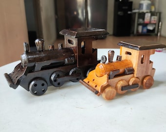 Handgeschnitzte hölzerne Zugfiguren - Rustikale Lokomotive Dekor - Vintage Style Spielzeugzüge