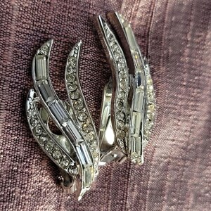 Silver Flame Earrings Clip ons Vintage baguettes rhinestones rhodium coating 20241109