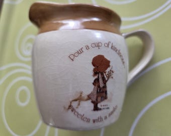 Holly Hobbie Creamer Country Living Earthenware brown 1968