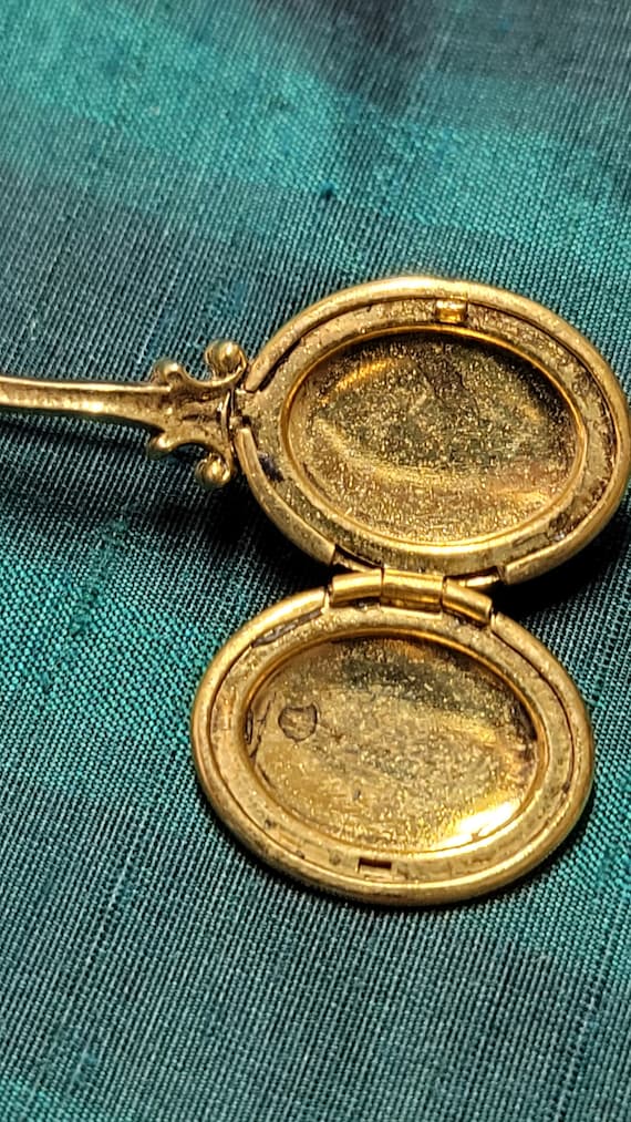 Vintage Locket Brooch spoon signed ART Arthur gold