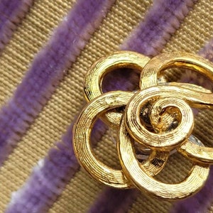 Love Knot Earrings pierced stud gold