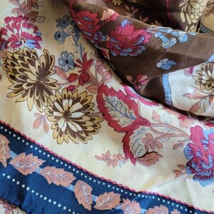 Silky ECHO vintage scarf pink floral square