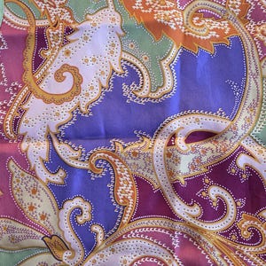 Beauty Silk Long Scarf paisley vintage green wine