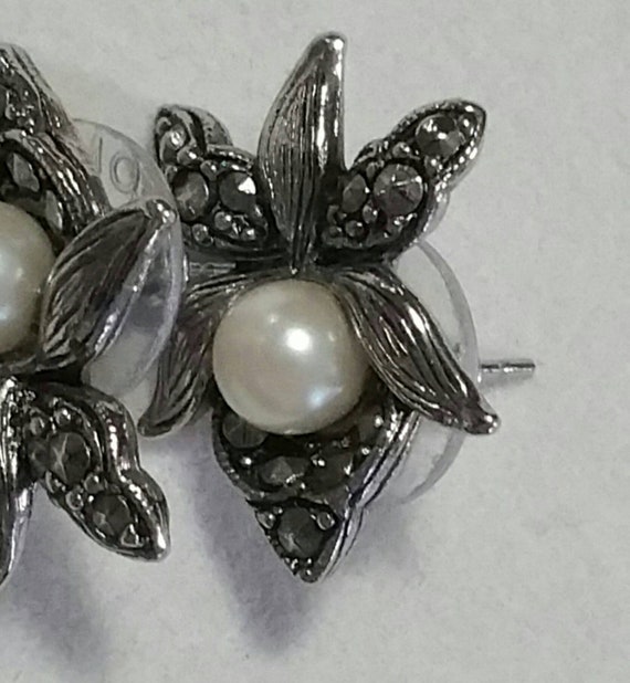 Orchid Avon Earrings pierced silver faux pearl