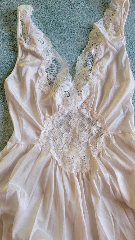 Miss Elaine Long ivory small vintage petit full le