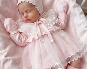 Lace Baby Girl Coming Home Outfit: Knit Cotton Newborn Set