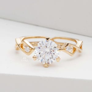 Vintage 2 Carat Lab Grown Diamond Engagement Ring: 14K Solid Gold IGI Certified