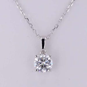Lab Grown Diamond Solitaire Necklace: 14K Gold Pendant, VVS2 Clarity