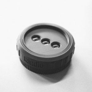 Kandio 3D Wiggle gram lens | Sony E-Mount | 3D Moving Photos | 3D Printed | Fashion magazine | Vintage look | 49mm Filter Installable |