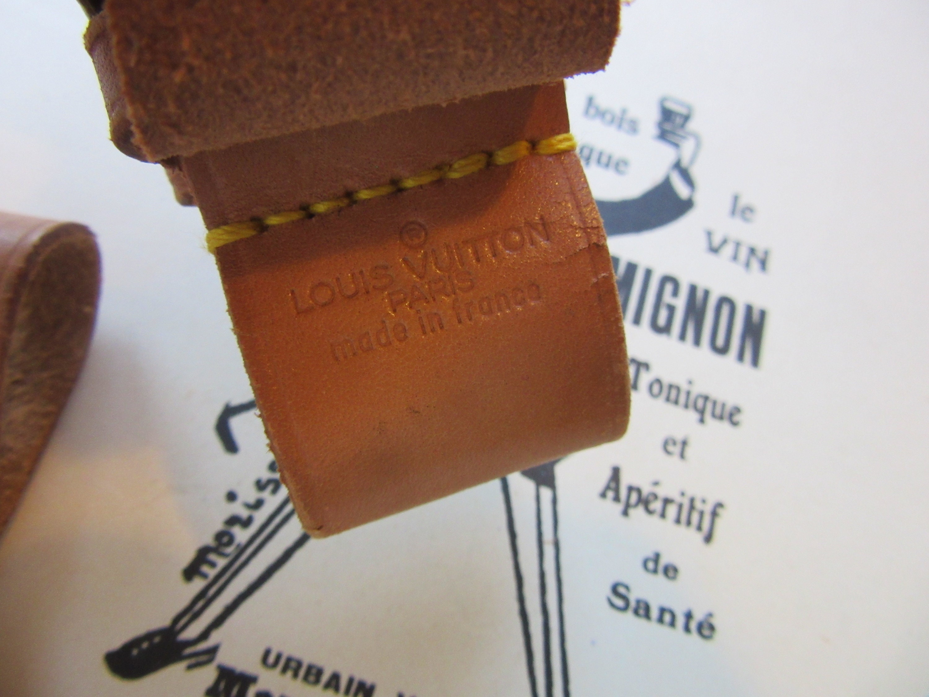 LV (choice Neuf ) Louis Vuitton Luggage Tag Vintage Leather Made in France  - Vintage - Once Loved - Vintage Wear From Use - Lovely Louis!