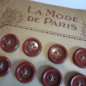 Botones de caseína francesa vintage - c. 1930 / Tarjeta completa llena con 24 botones tradicionales rojos hechos en Francia