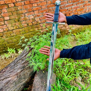 Hand-Forged Viking Sword: High Carbon Steel, Leather-Wrapped Handle