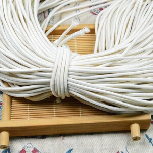 30 yds beige rond elastisch koord, mager stretchkoord voor gezichtsmaskers 2,5 mm