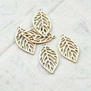 20 pcs wooden leaves, natural wood leaf charm pendant 29x51mm