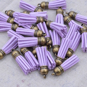 50pcs Lt.Orchid tassel charms, 1.5&#39;&#39; mini tassels, faux suede leather tassel with antique bronze cap