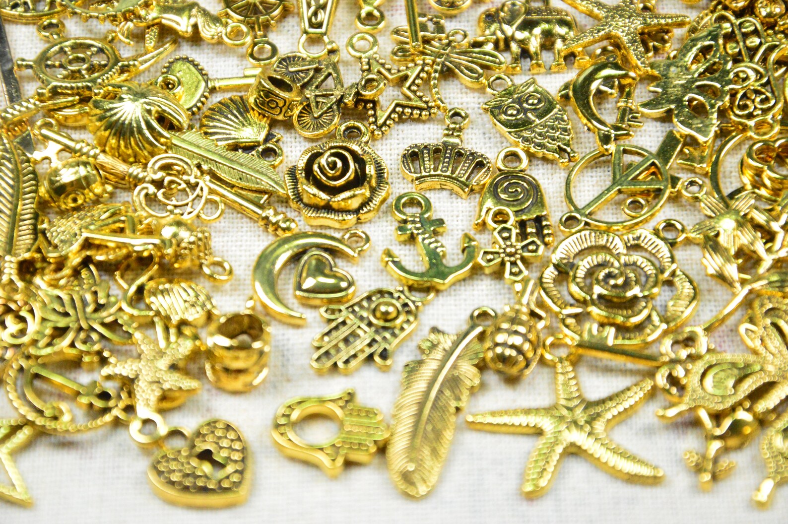 Collection 100 Antique Charms Assorted Antique Gold Charms Etsy