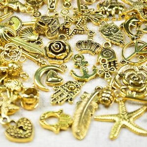 Collection 100 antique charms, Assorted antique gold charms DIY bracelet charm supply