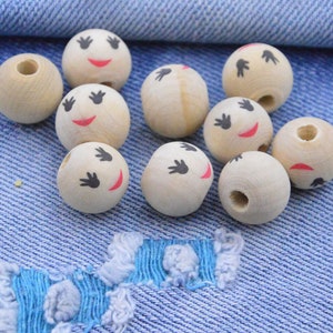 20pcs wooden balls, round wooden beads, smiling face painted wood ball, wood smile beads, jewelry beads 14mm