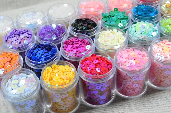6000pcs 3mm Iridescent Loose sequins, 27 colors round PVC sequins, Sparkling flat round sequin, pack of 30ml per bottle