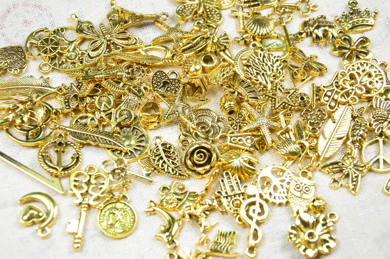 Collection 100 Antique Charms Assorted Antique Gold Charms Etsy