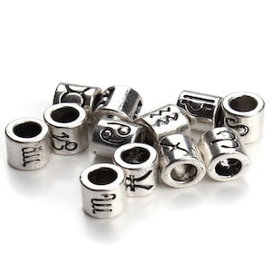 Hurtowo 1 pełny zestaw 12 szt. koralików ze znakiem zodiaku, miniaturowe zawieszki z koralikami ze znakiem zodiaku, antyczne srebrne metalowe zawieszki ze znakiem zodiaku do bransoletki DIY