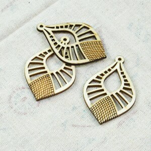 10pcs Floral teardrop shape wooden charms, wooden earring flowers, Filigree wood teardrops 34x52mm