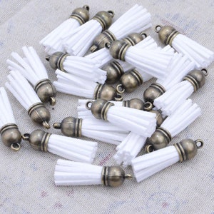 1.5&#39;&#39; mini tassels, 50pcs wholesale White Tassel charms, faux suede leather tassel with antique bronze plastic cap