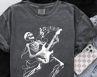 Camiseta de colores cómodos, esqueleto genial tocando la guitarra, regalos musicales, banda de rock unisex, camiseta de Halloween con música de banda de rock, divertida camiseta rockera unisex.