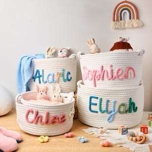 Personalisierter Baby-Dusche-Korb mit personalisiertem Namen, Baby-Spielzeug-Korb, Baumwollseil-Korb, Spielzeug-Aufbewahrungskorb, Neugeborenes Baby-Kinderzimmer-Geschenk