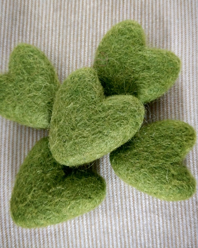 Wool Felt Heart in Green Apple.Felt Heart Prop.Newborn Prop Green Heart.Baby Photography Prop.Felt Hearts.Valentine Felt Heart,Small Heart