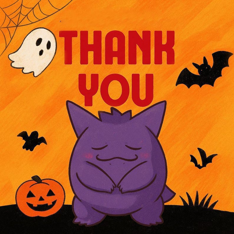 K&ouml;nnte beinhalten: Halloween-Illustration mit orangefarbenem Hintergrund und den Worten "THANK YOU" in Rot. Eine lila Cartoonfigur ist zentriert, umgeben von einem K&uuml;rbis, Flederm&auml;usen, einem Geist und einem Spinnennetz.