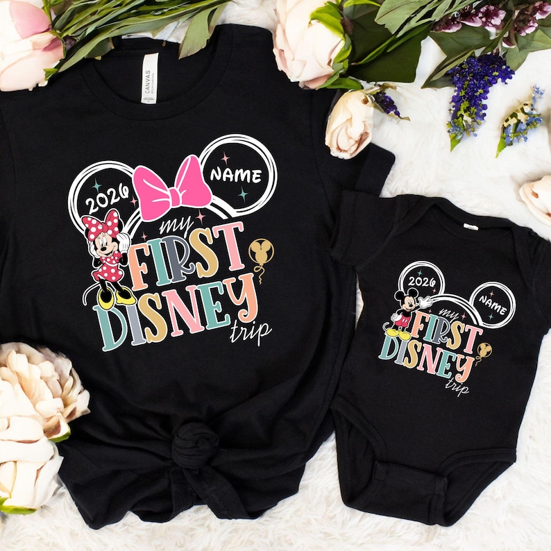 Anpassad Min första Disney-resa 2026-tröja, Första Disney-resan 2026-tröja, Musse och Mimmi 1:a Disneyland-tröja, Anpassade Disney-familjetröjor bild 2
