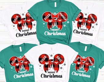 2025 Personalisierte Disney Weihnachten Familie Shirt, Mickey Minnie Weihnachten Shirt, Benutzerdefinierte Weihnachtsreise T-Shirt, Disney Weihnachten Schloss T-Shirt