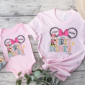 Anpassad Min första Disney-resa 2026-tröja, Första Disney-resan 2026-tröja, Musse och Mimmi 1:a Disneyland-tröja, Anpassade Disney-familjetröjor bild 6