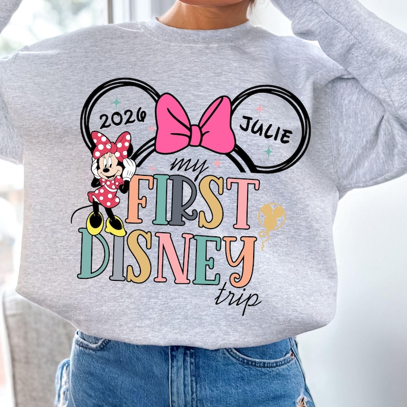 Anpassad Min första Disney-resa 2026-tröja, Första Disney-resan 2026-tröja, Musse och Mimmi 1:a Disneyland-tröja, Anpassade Disney-familjetröjor bild 4