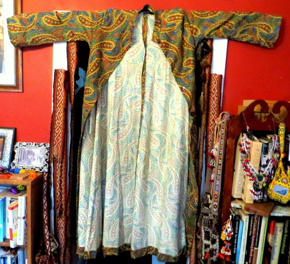 SALE 60s Psychedelic Paisley Heavy Cotton Coat/Ro… - image 9