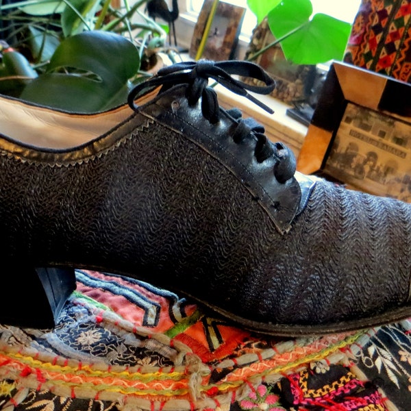 spectator pumps