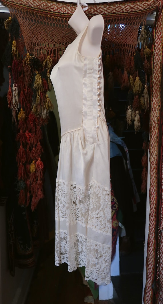 Antique 1920s White Silk and Lace Wedding Dress, … - image 4