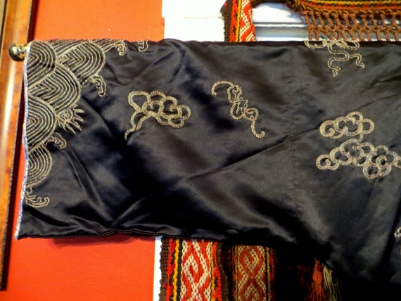 Outrageous 40s/50s Black Silk Kimono/Robe/Jacket/… - image 9