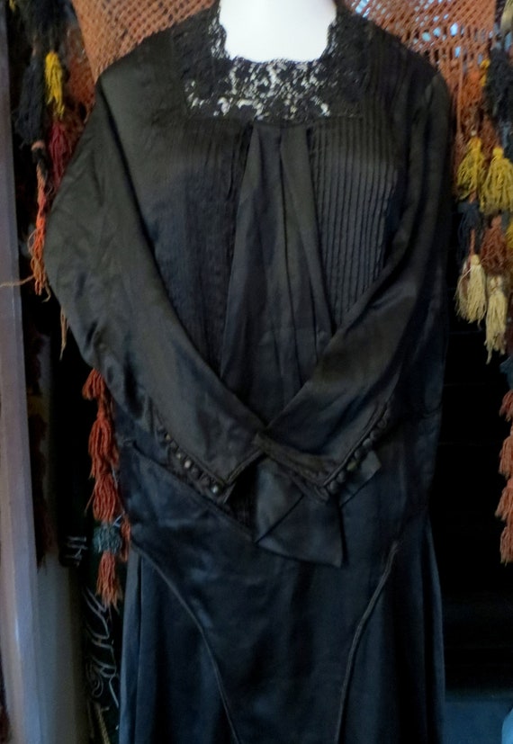 Stunning Larger Edwardian/20s Black Silk Dress w/… - image 4